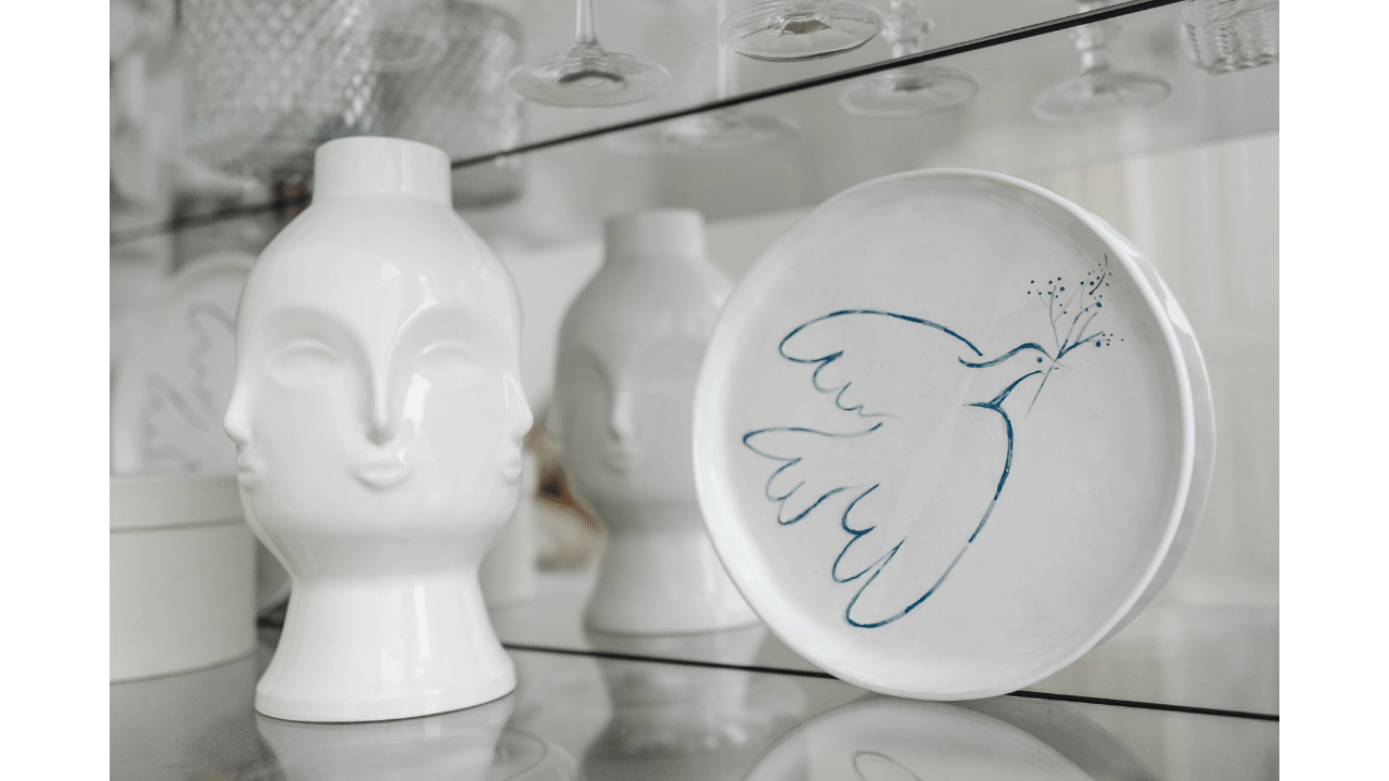 The 5 Best Glass Shelves for Your Home Today