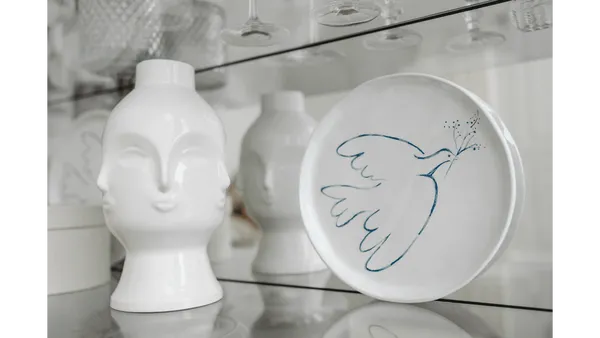 The 5 Best Glass Shelves for Your Home Today