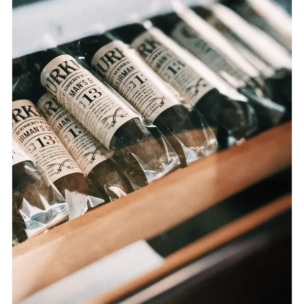 Smokin' Good Deals: Find the Best Cigar Humidor!