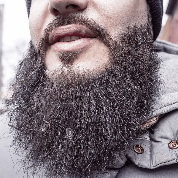 Beard Beads Bonanza: Top 5 Must-Have Accessories!