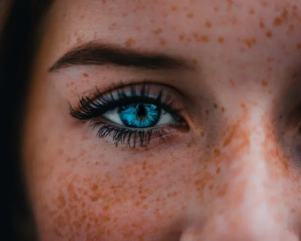 Unleash Your Inner Beautician: Make Your Own Lash Shampoo!